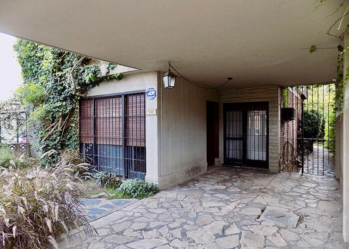 VENTA CASA PH 3 AMBIENTES HURLINGHAM COCHERA