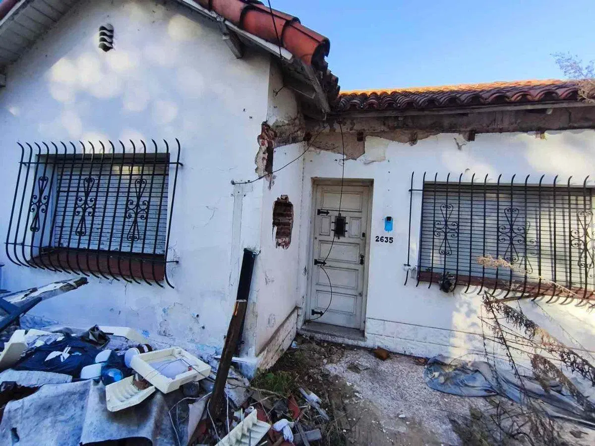 Venta Casa Lote Comercial Ideal Inversor en Tesei 4