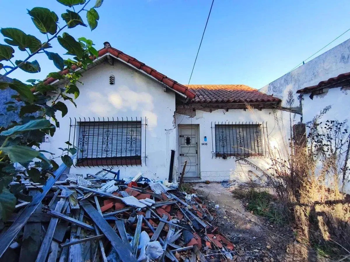 Venta Casa Lote Comercial Ideal Inversor en Tesei 5