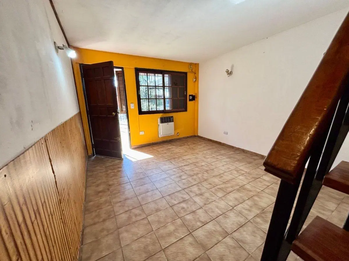 VENTA CASA DUPLEX PH 3 AMB COCHERA CASTELAR 2