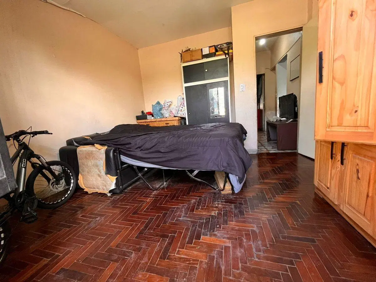 VENTA Casa 3 AMB.  PILETA Y PARQUE. LOMA HERMOSA 3