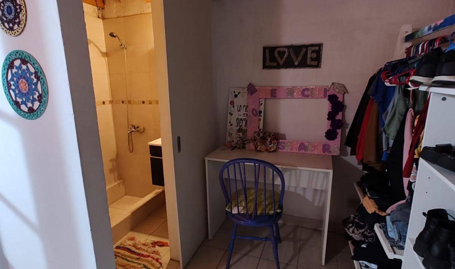 Foto de VENTA CASA 5 AMB - CASTELAR SUR -APTO CREDITO, imagen 1