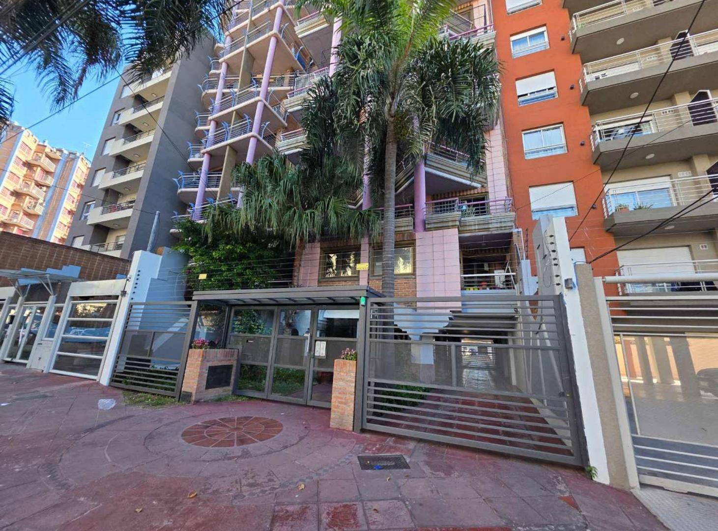 Departamento 3 Amb Semi-Piso Morón Centro 102 M²
