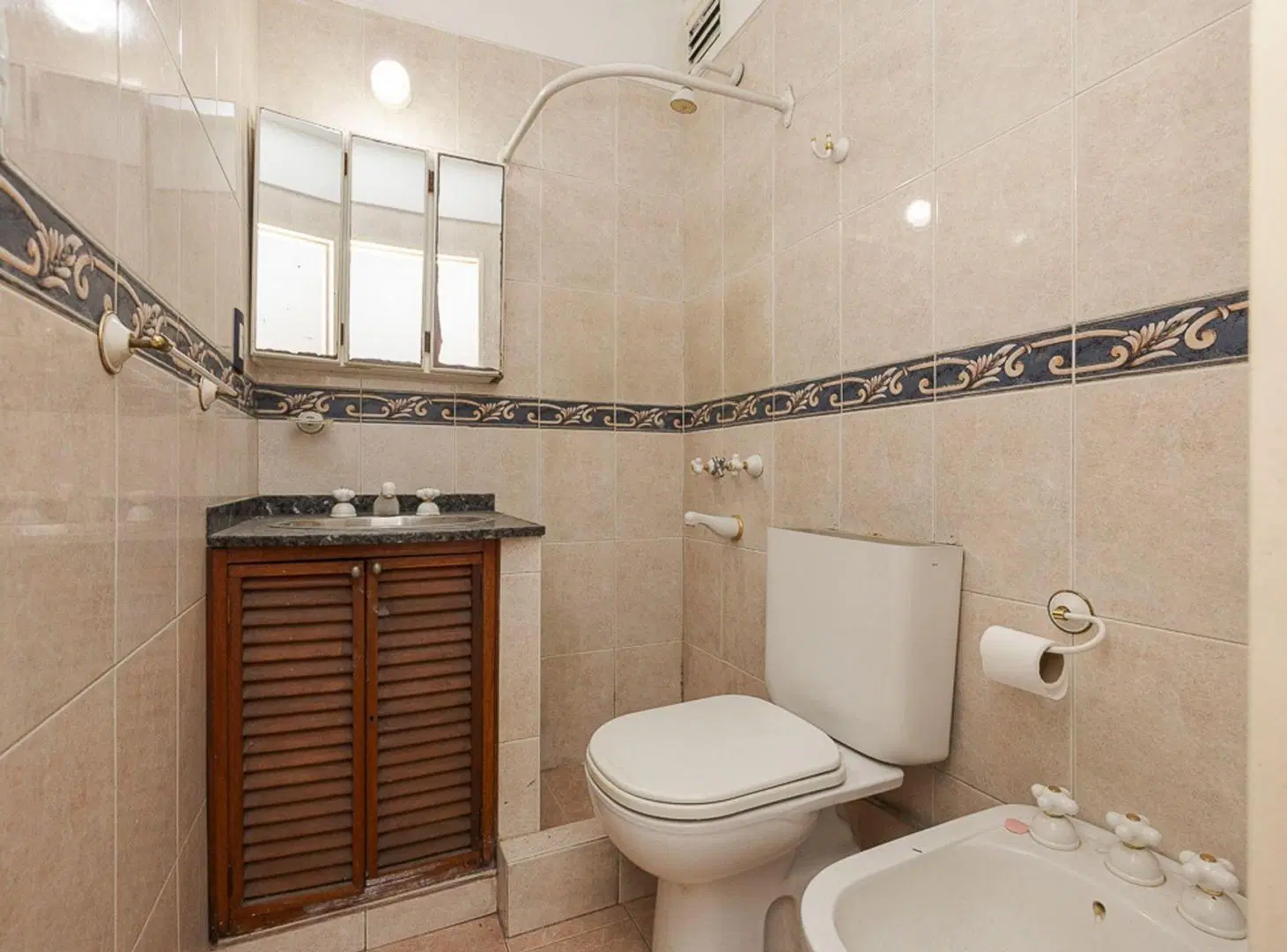 VENTA DEPTO 2AMB BALCON OPORTUNIDAD CASEROS PERMUT 5