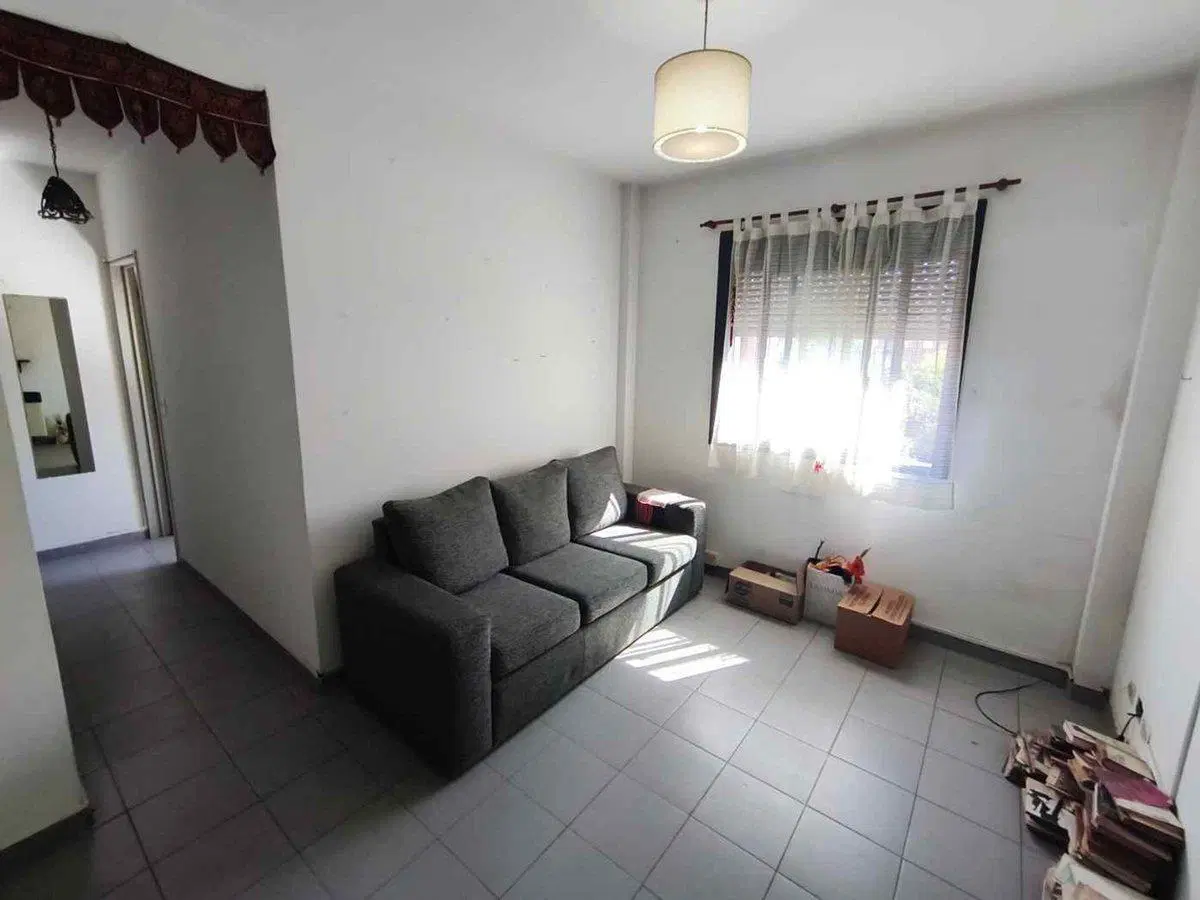 Venta Dpto 3 Ambientes 2 piso x Escalera Tesei 2