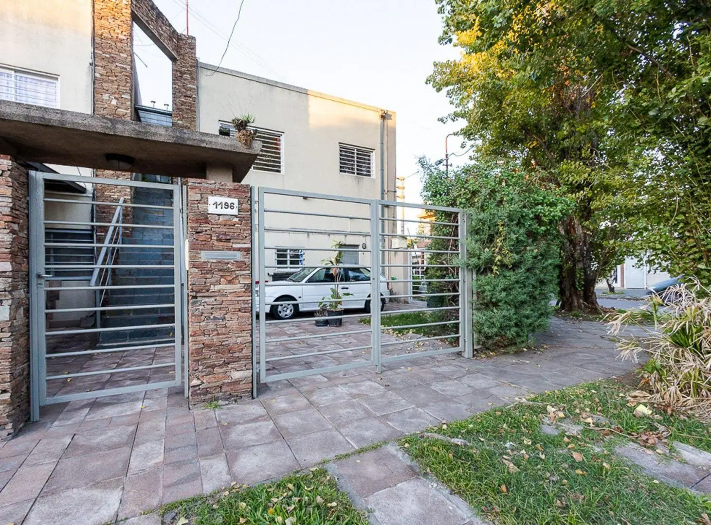 VENTA DEPTO 2AMB SIN EXPENSAS COCHERA MORON PERMUT 2
