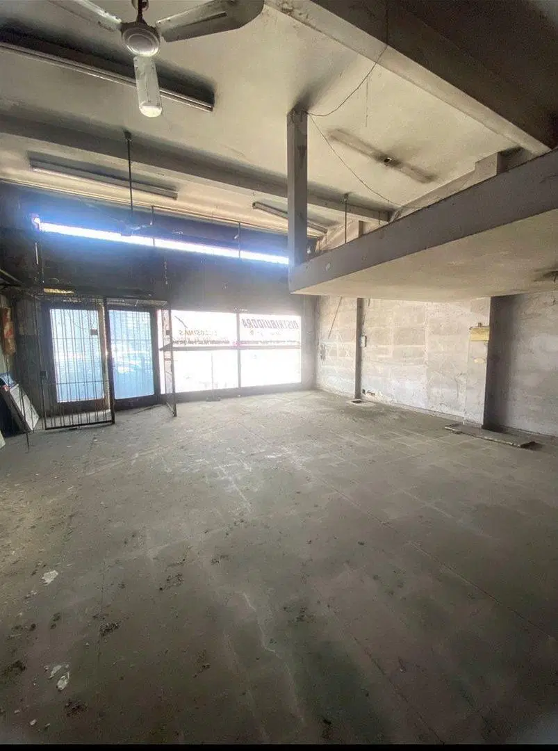 Local Comercial en Villa Tesei – Avenida Vergara 2