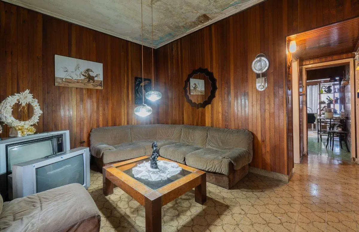 CASA EN VENTA  3 AMBIENTES - CASEROS 3