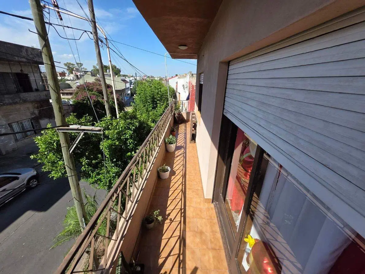 EN VENTA DEPARTAMENTO 3 AMB + TERRAZA DE 72 MTS 8