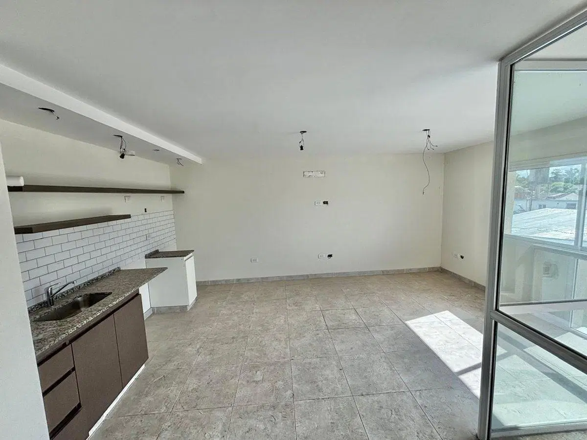 DEPARTAMENTO 2 AMBIENTES EN VENTA - HURLINGHAM 4