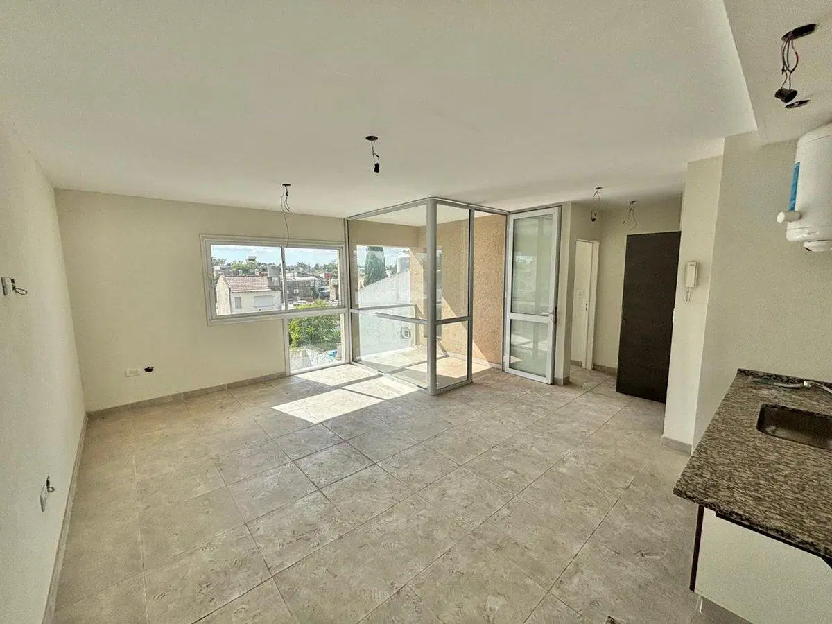 DEPARTAMENTO 2 AMBIENTES EN VENTA - HURLINGHAM 2