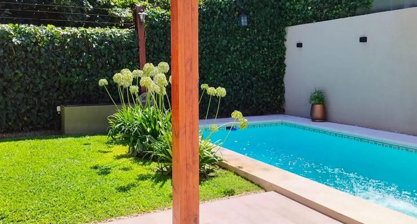 VENTA DE CASA CON QUINCHO Y PILETA WILLIAM MORRIS 4