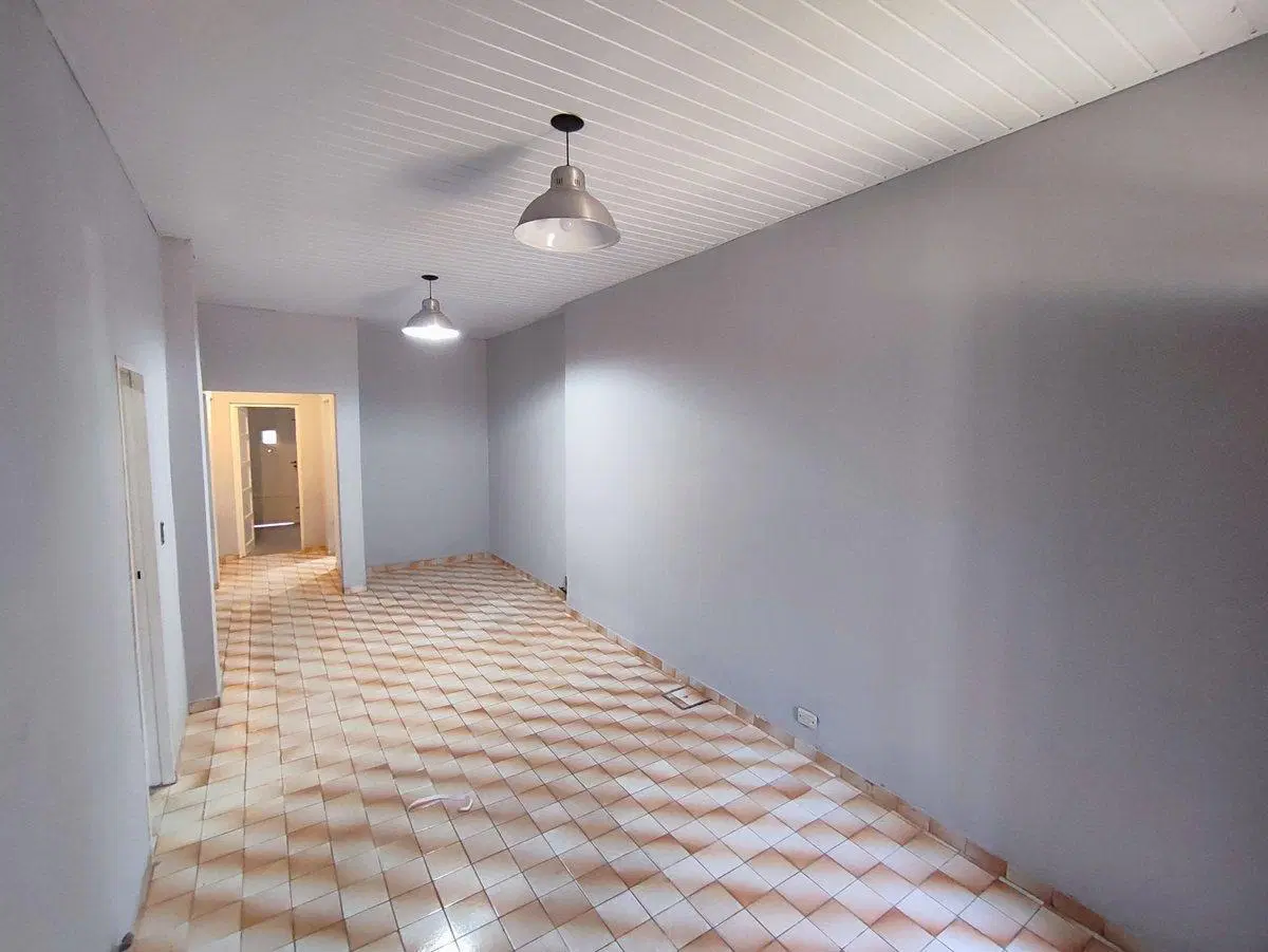 Casa con Local + Terraza en Zona Comercial Tesei 2
