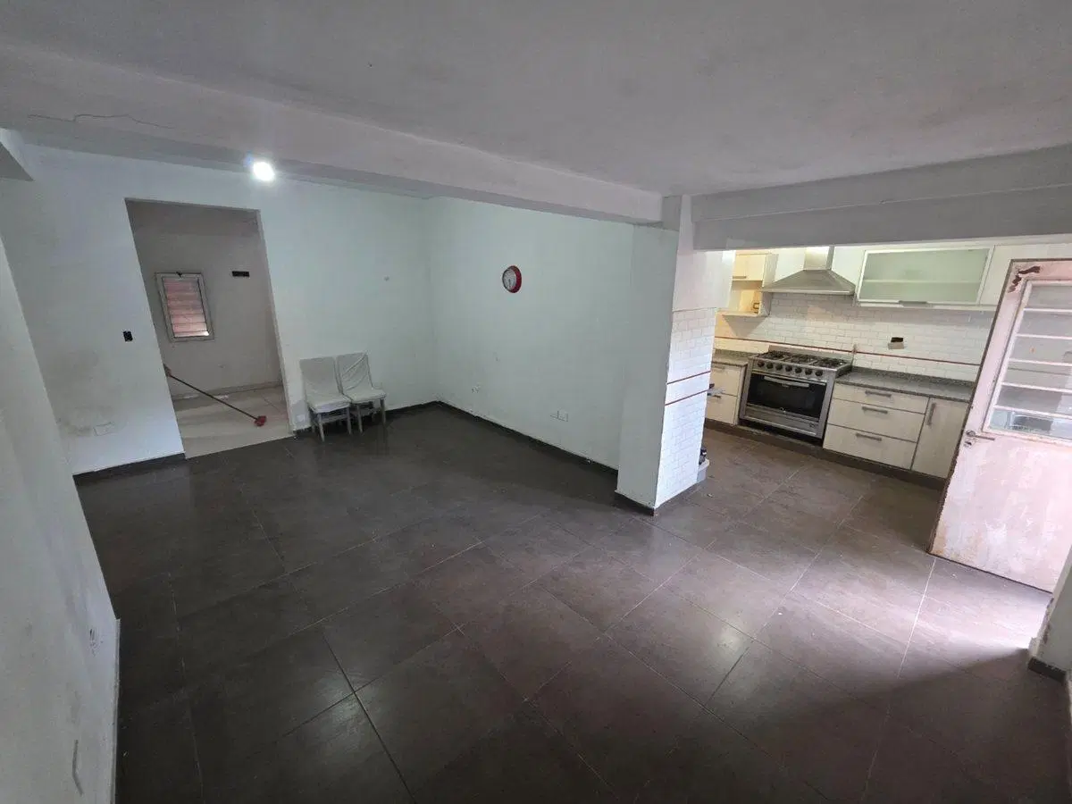 CASA 5 AMB 3 DORM 2 BAÑOS EN 2 PLANTAS FONDO 4