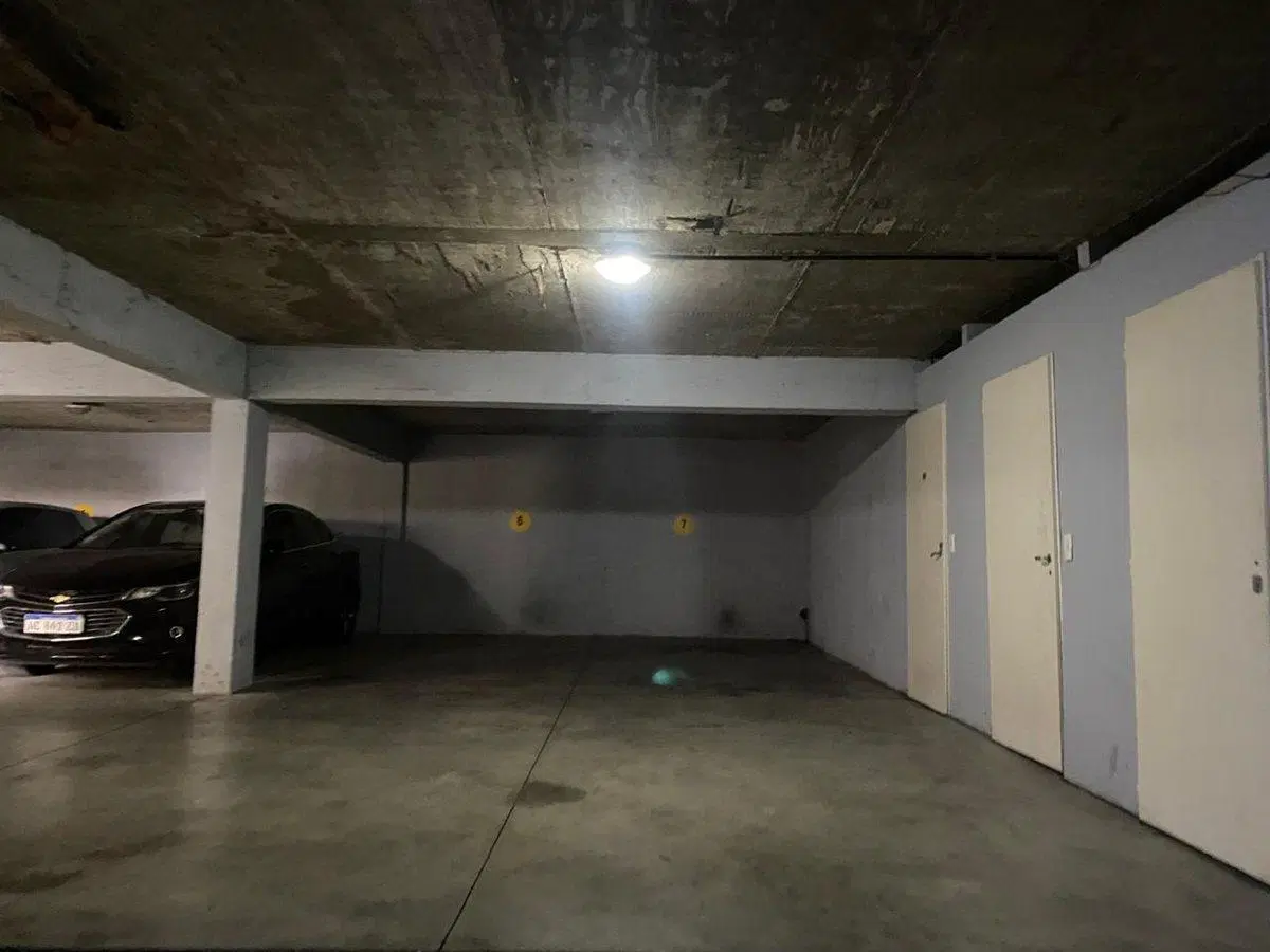VENTA COCHERA CUBIERTA MORÓN CENTRO PERMUTA 4