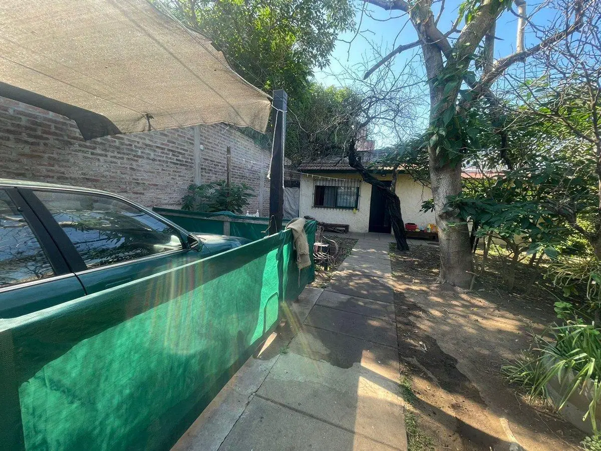 VENTA DE CASA   3 AMB. -APTA CREDITO- 4