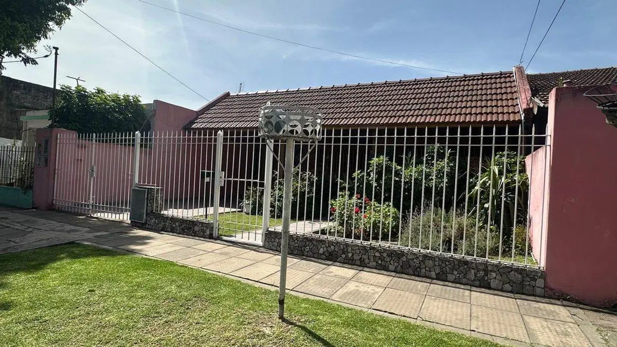 Venta casa 3amb jardin garage Villa Tesei 5