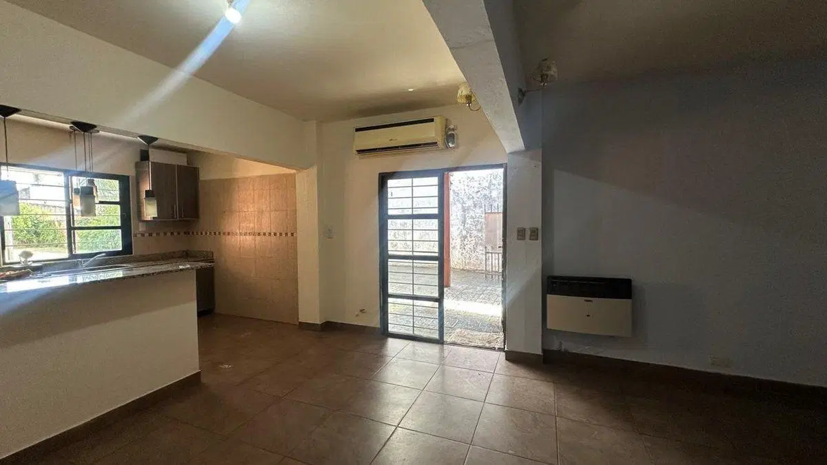 Venta casa 4amb Hurlingham 8