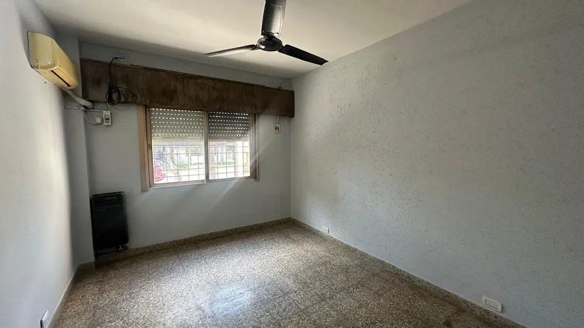 Venta casa 4amb Hurlingham 2