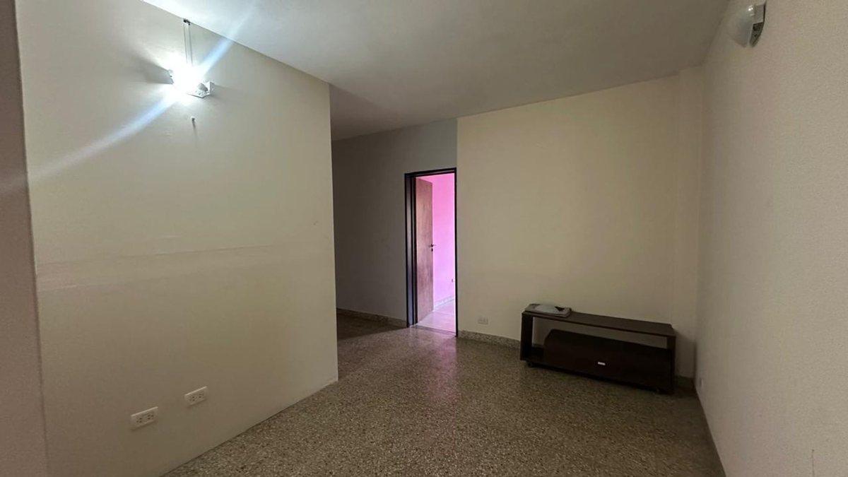 Foto de Venta casa 4amb Hurlingham, imagen 1
