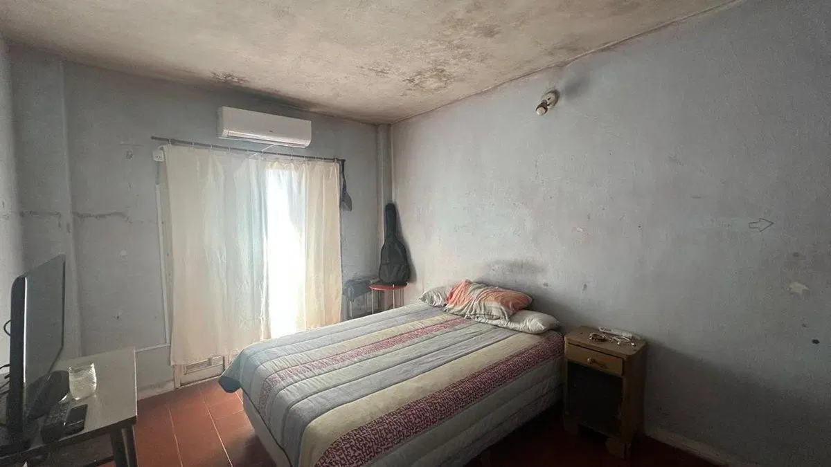 Venta casa 6amb Hurlingham 3