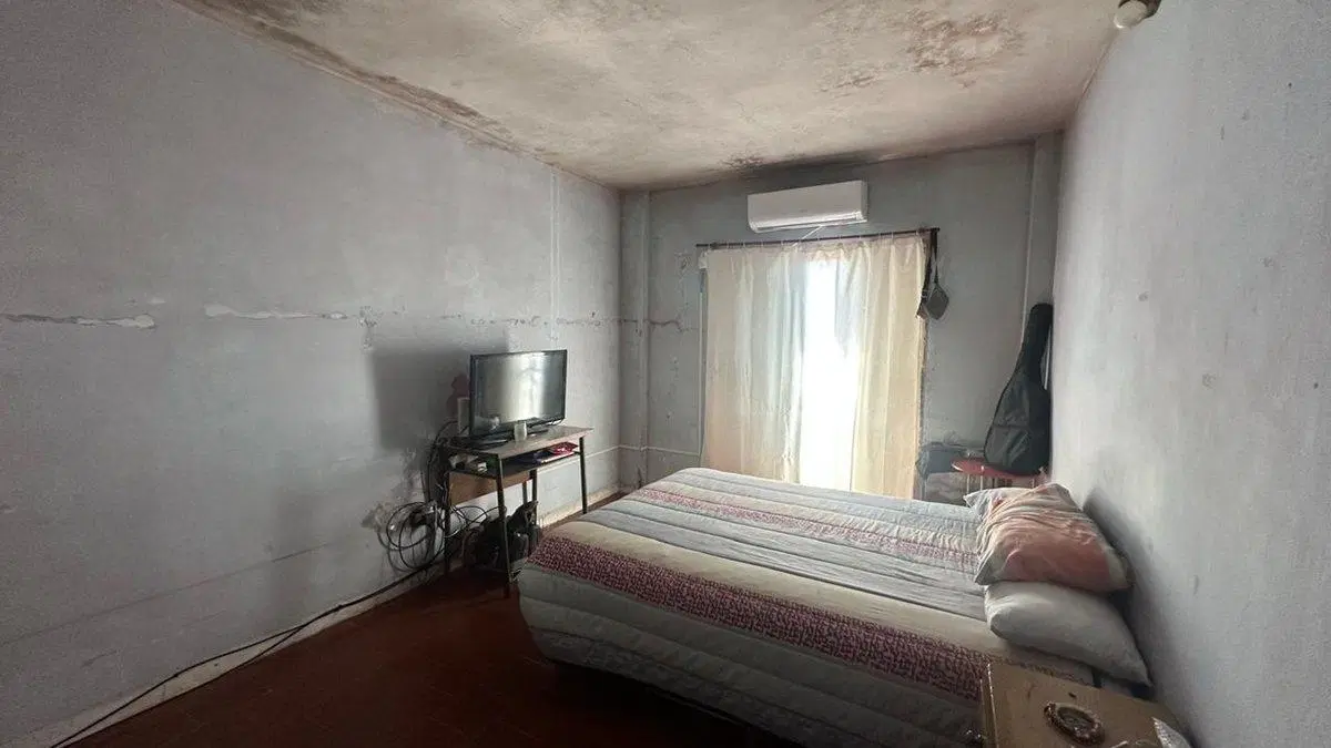 Venta casa 6amb Hurlingham 2