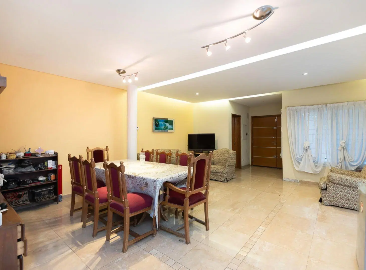 VENTA casa 5 amb calle Necochea hurlingham 4