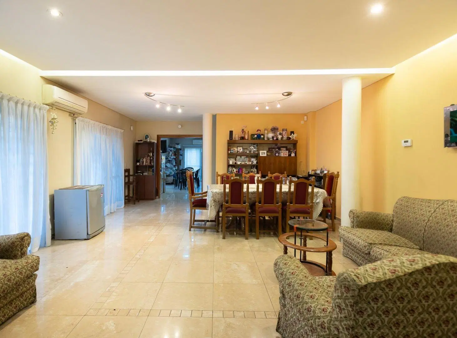 VENTA casa 5 amb calle Necochea hurlingham 5