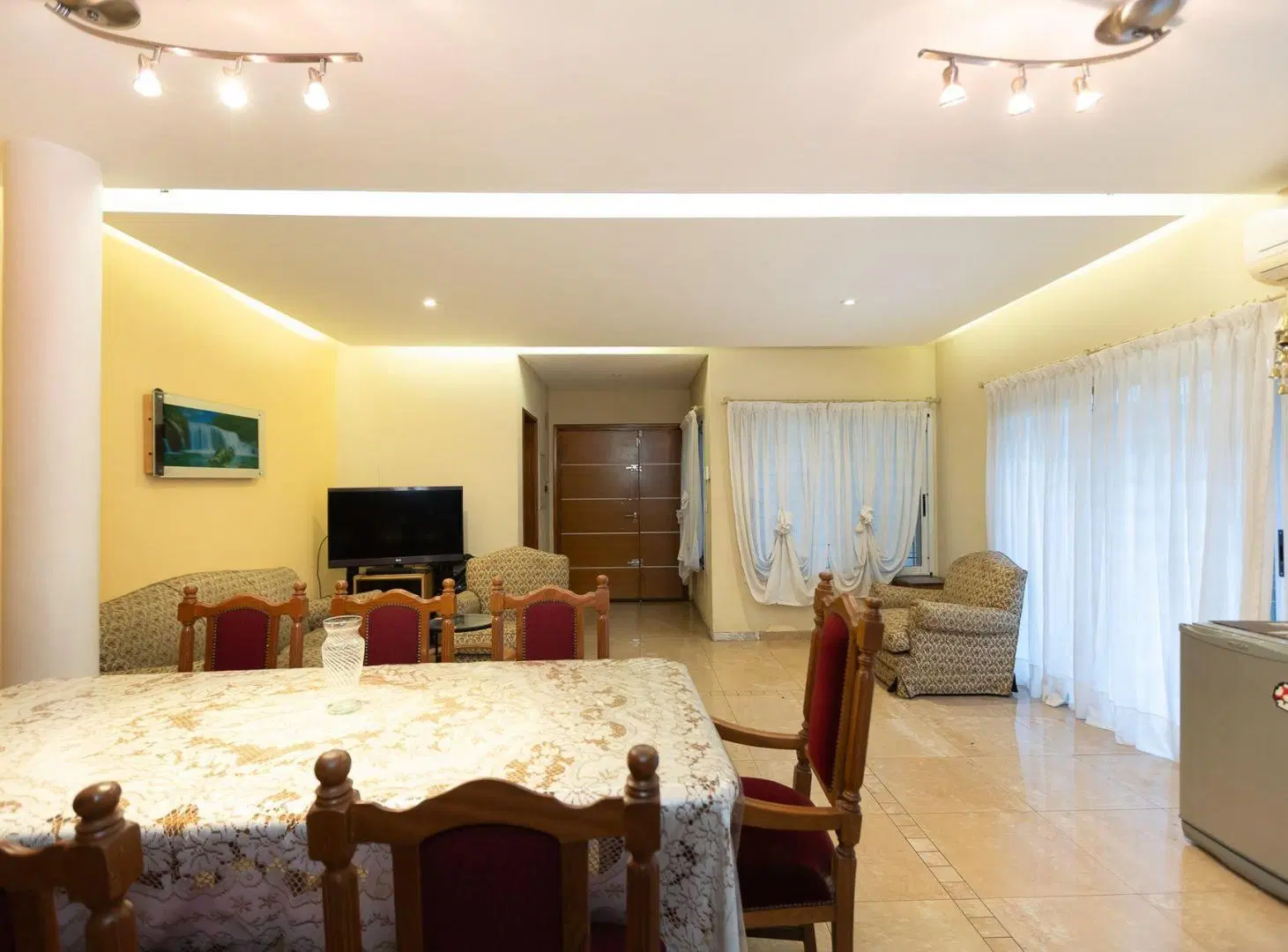 VENTA casa 5 amb calle Necochea hurlingham 3