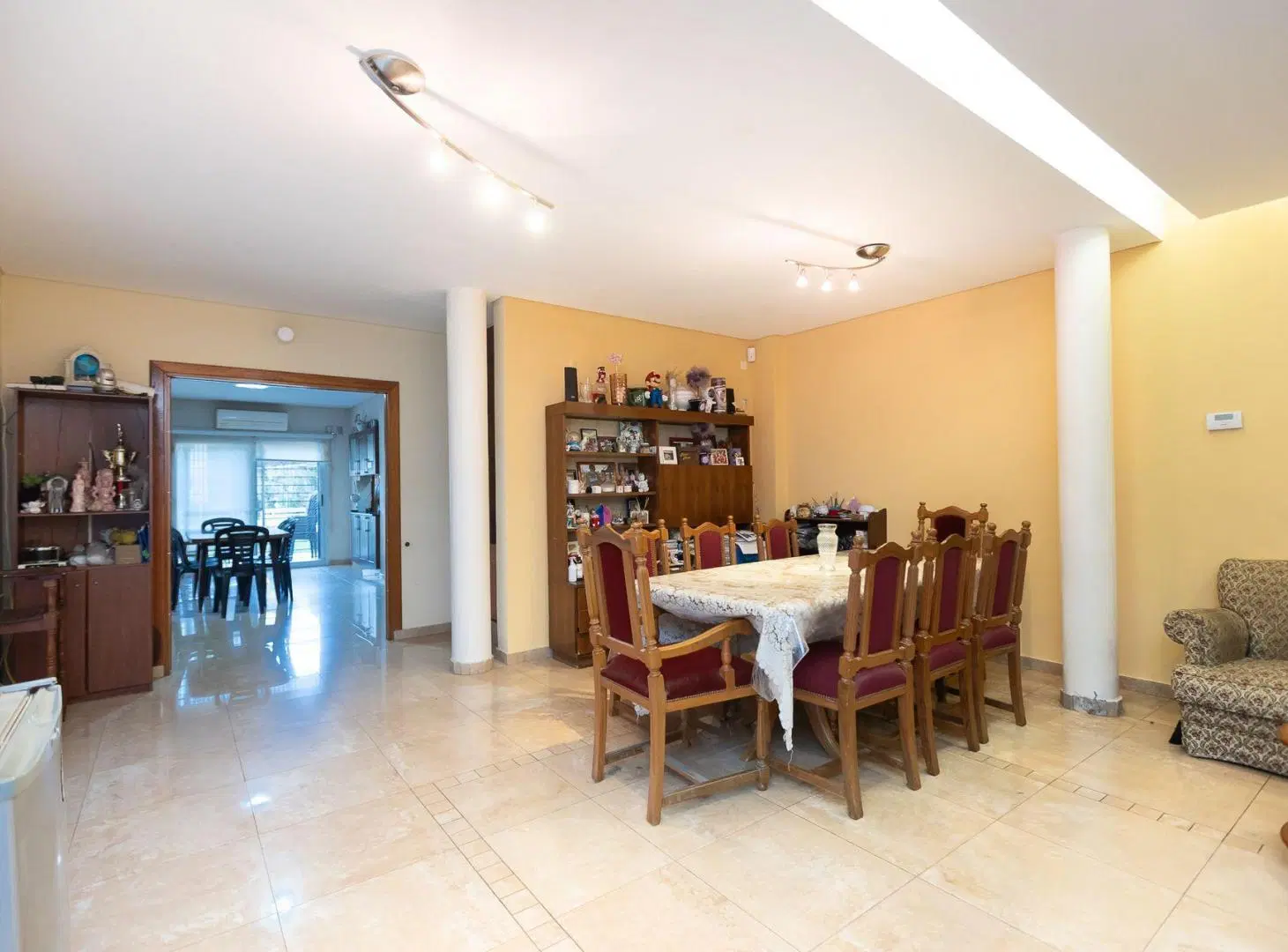 VENTA casa 5 amb calle Necochea hurlingham 5