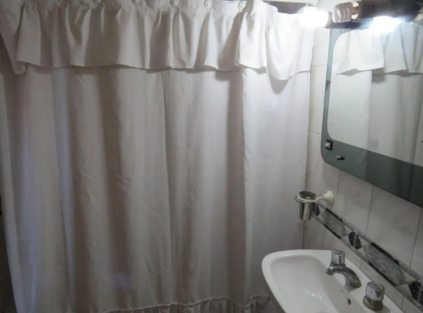 Venta PH 3 Ambientes sobre Av. Vergara Hurlingham 8