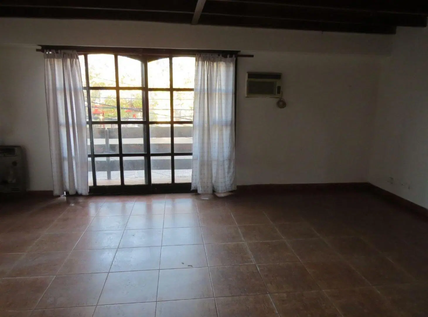 Venta PH 3 Ambientes sobre Av. Vergara Hurlingham 3