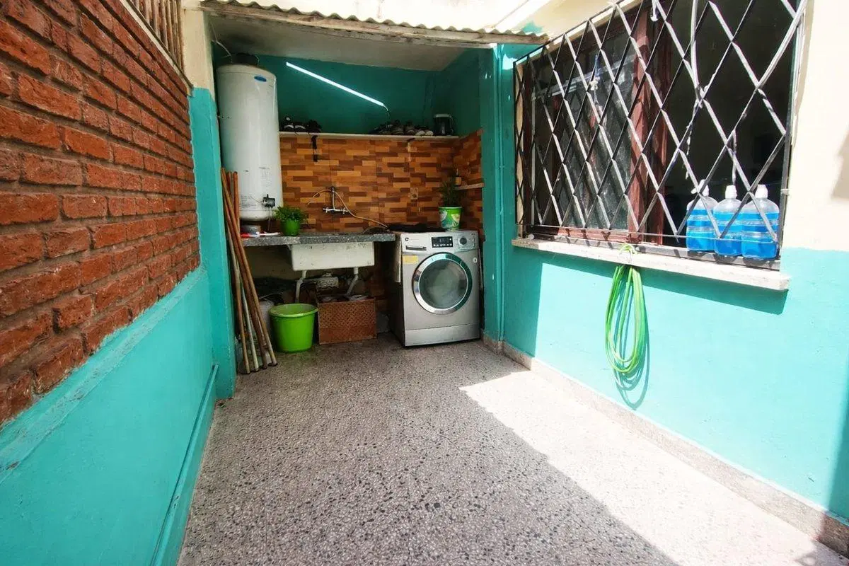 VENTA CASA - PH  MULTIFAMILIAR  6 AMB LA TABLADA 4