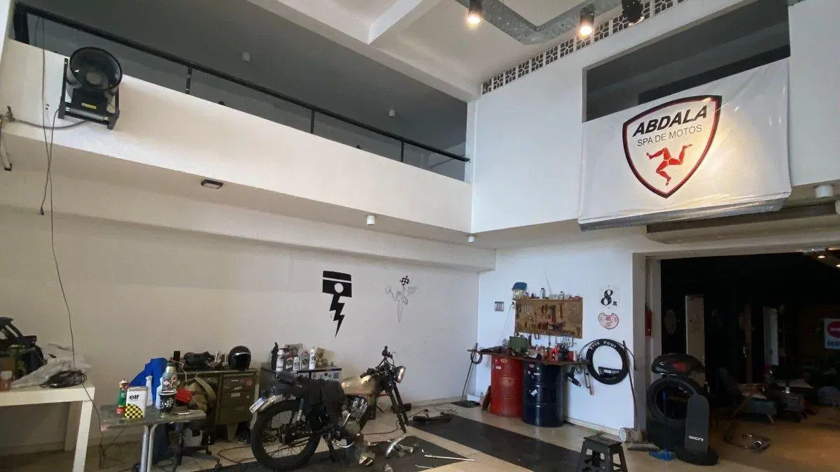 VENTA LOCAL COMERCIAL DEPOSITO MORON 2