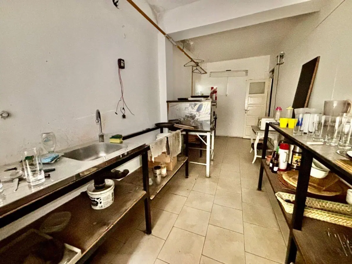 VENTA LOCAL COMERCIAL DEPOSITO MORON 5