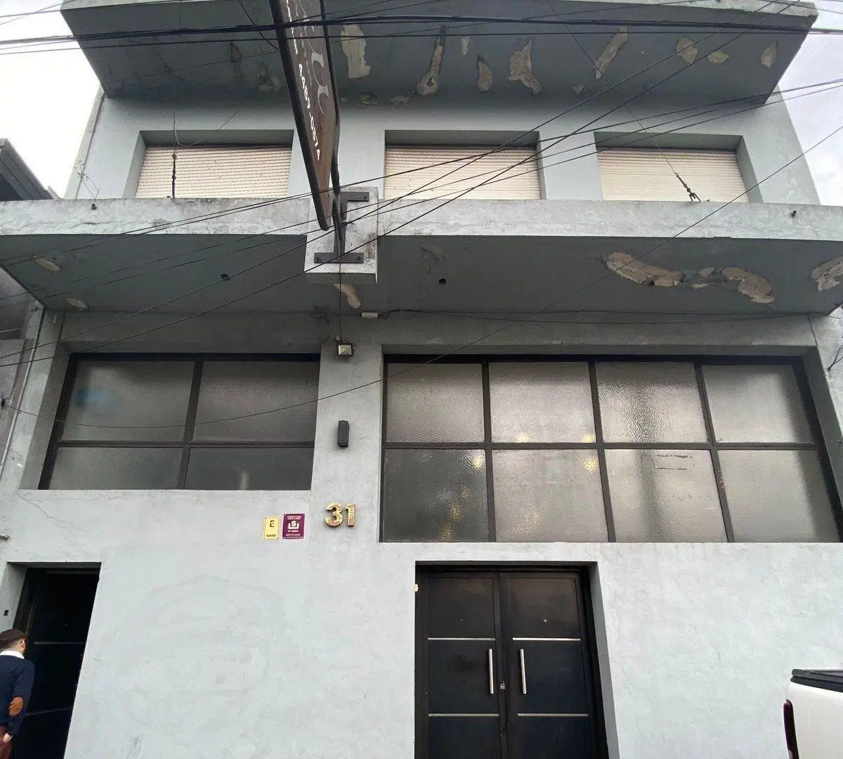 VENTA LOCAL COMERCIAL DEPOSITO MORON 8