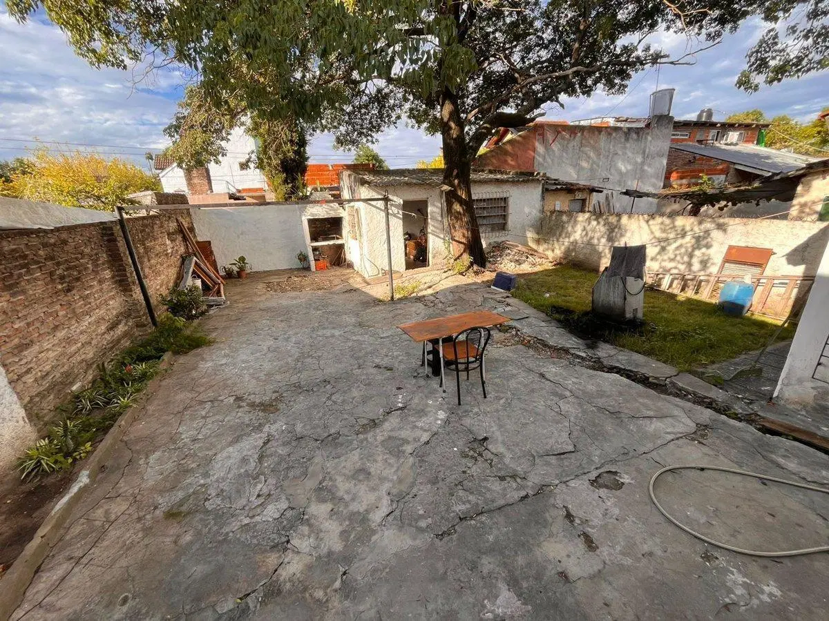 CASA EN VENTA W.C.MORRIS 4 ambientes. 2