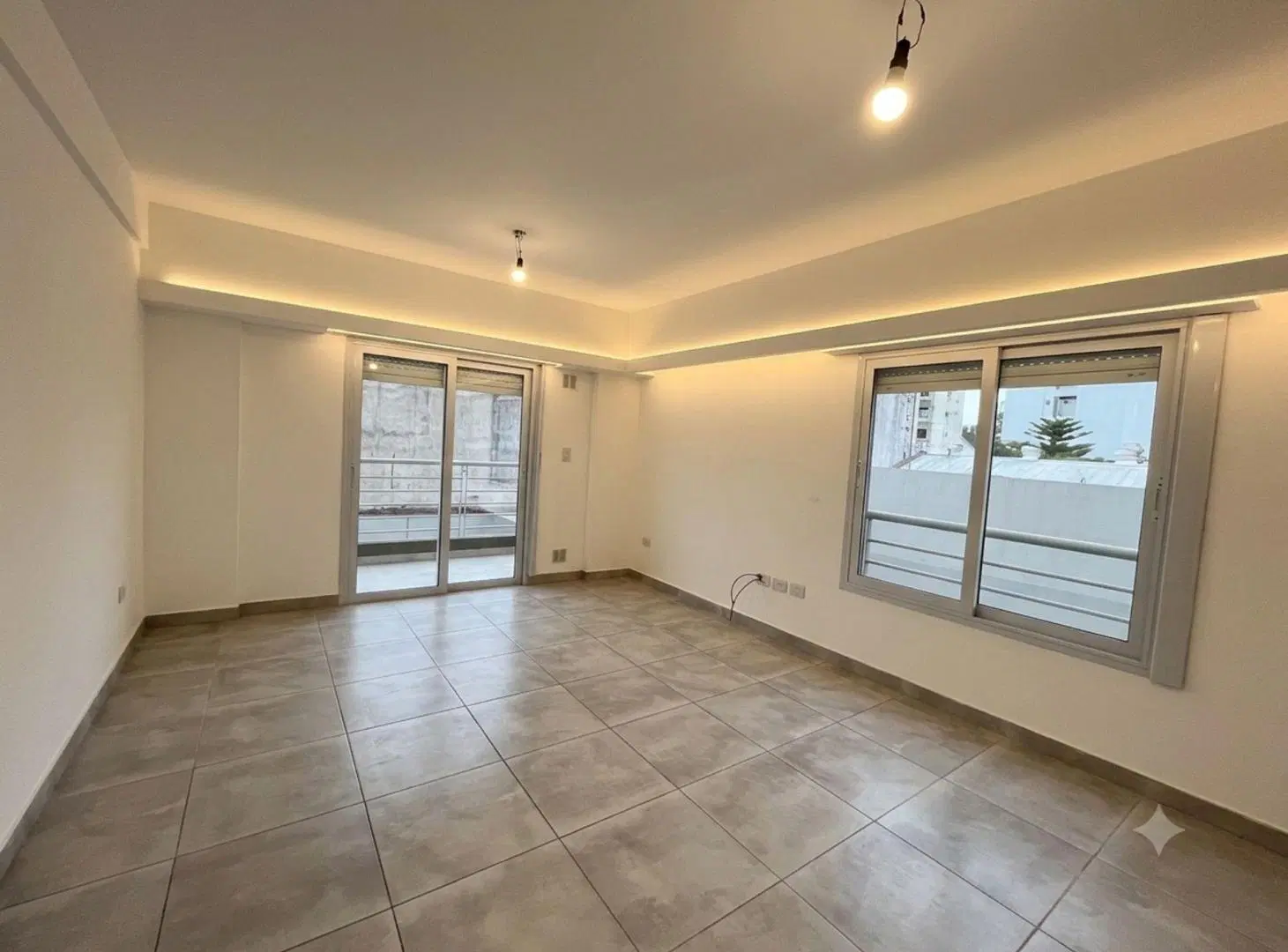 DEPARTAMENTO 2 AMBIENTES ALQUILER MORON CENTRO 5