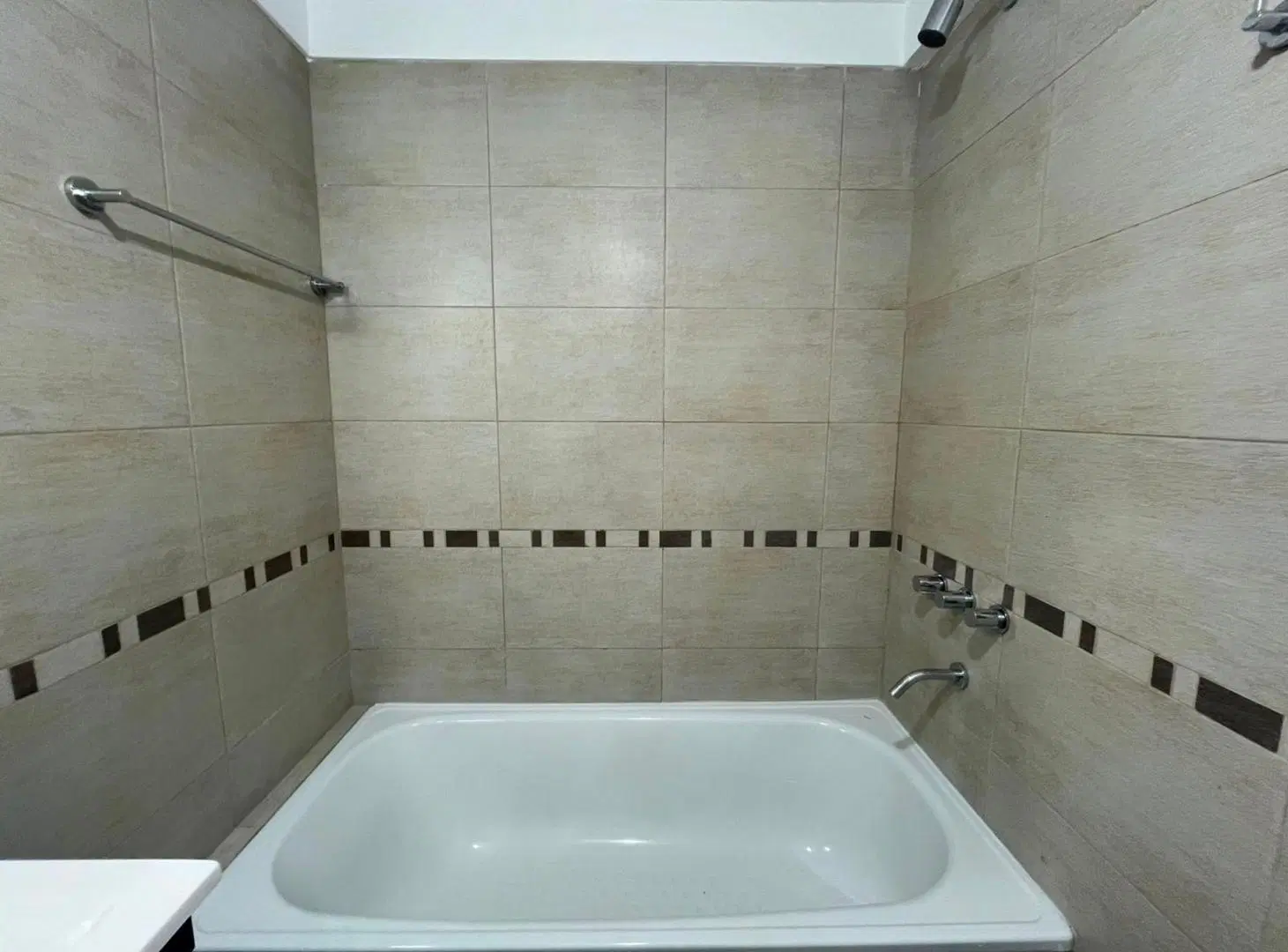 DEPARTAMENTO 2 AMBIENTES ALQUILER MORON CENTRO 3