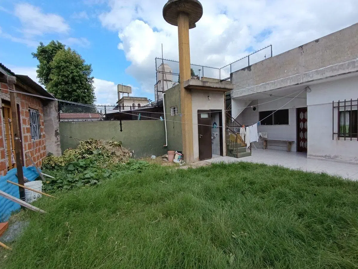 VENTA CASA 3 AMB TALLER PATIO ISIDRO CASANOVA 2