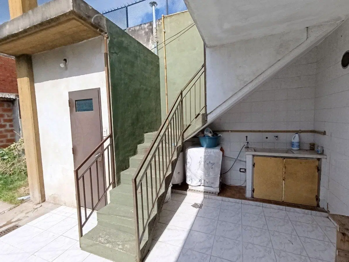 VENTA CASA 3 AMB TALLER PATIO ISIDRO CASANOVA 3