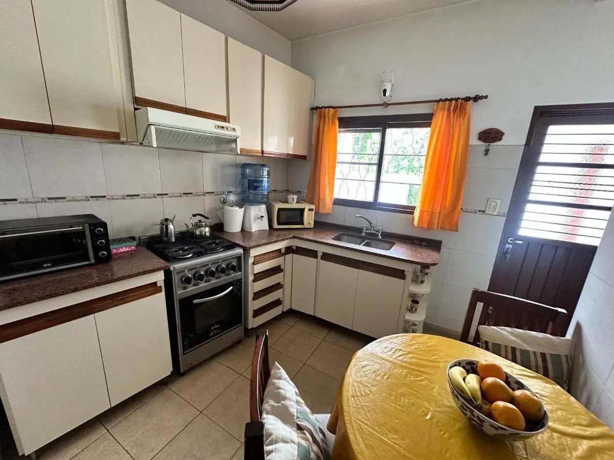 CASA EN VENTA 3 AMBIENTES EN HURLINGHAM 8