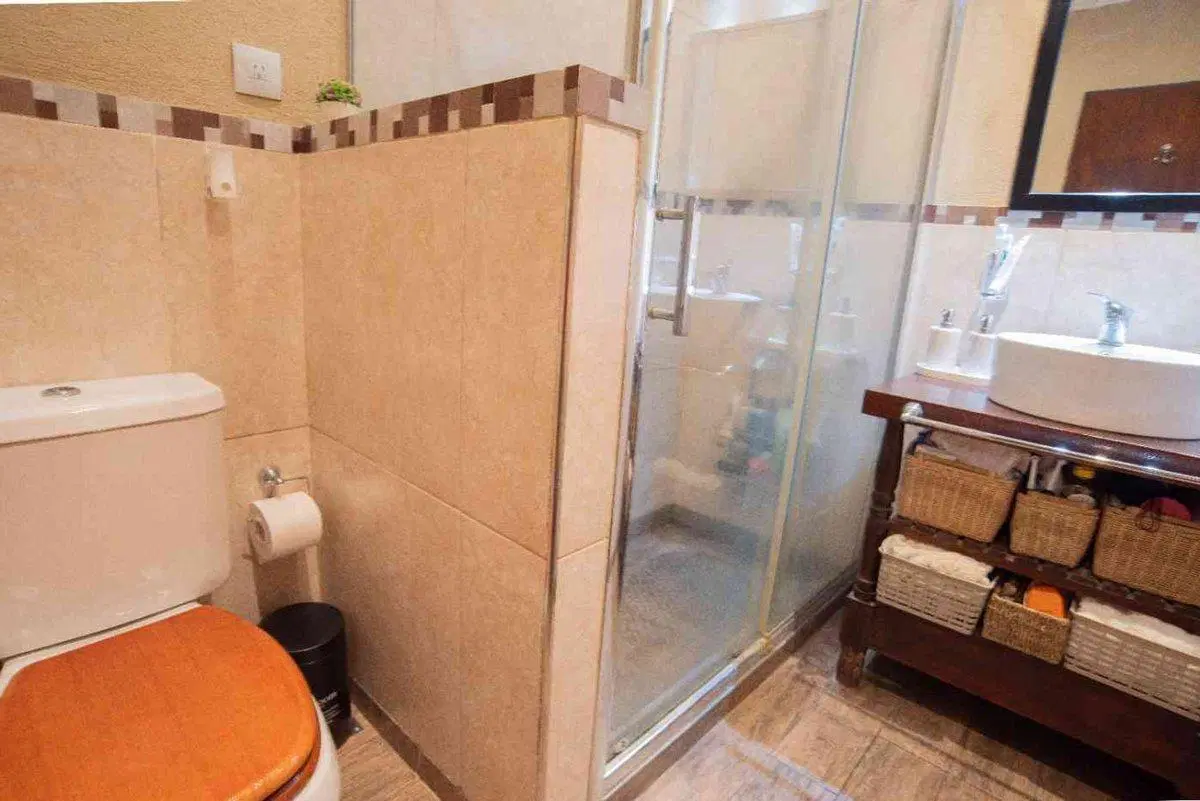 VENTA CASA 4 AMBIENTES HURLINGHAM QUINCHO PERMUTA 8