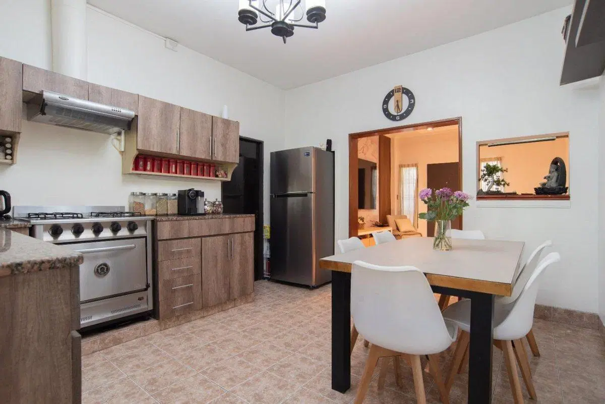 VENTA CASA 4 AMBIENTES HURLINGHAM QUINCHO PERMUTA 2