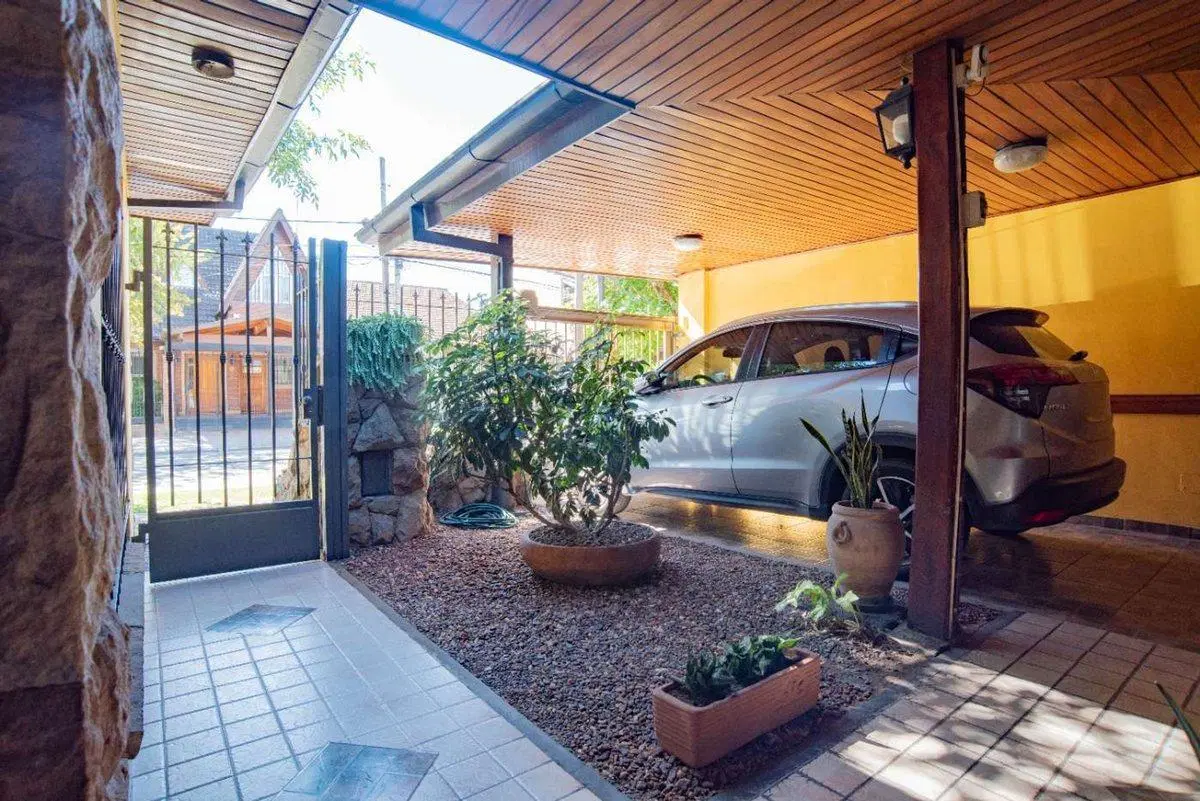 VENTA CASA 5 AMBIENTES HURLINGHAM APTO CRÉDITO 8