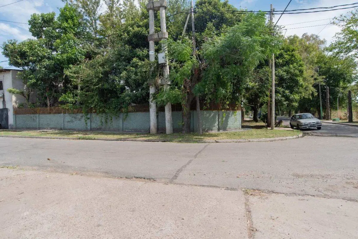 VENTA CASA 3 AMBIENTES HURLINGHAM ACEPTA PERMUTA 3