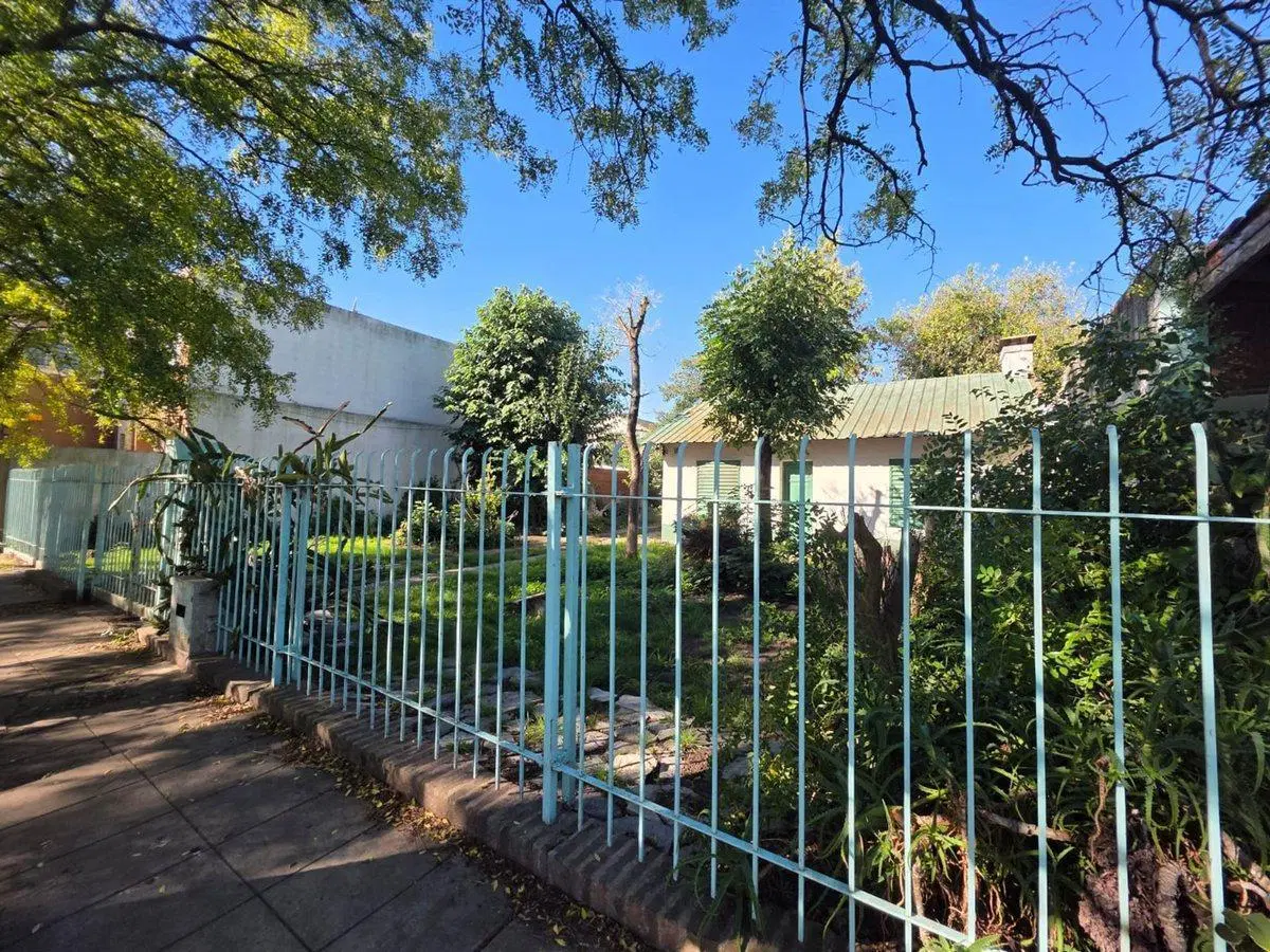 VENTA LOTE 700,m ITUZAINGO PERMUTA 8