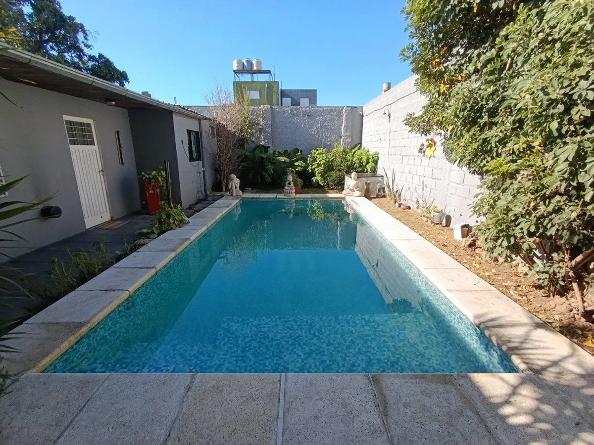 VENTA CASA MULTIFAMILIAR PISCINA  V. BALLESTER 8