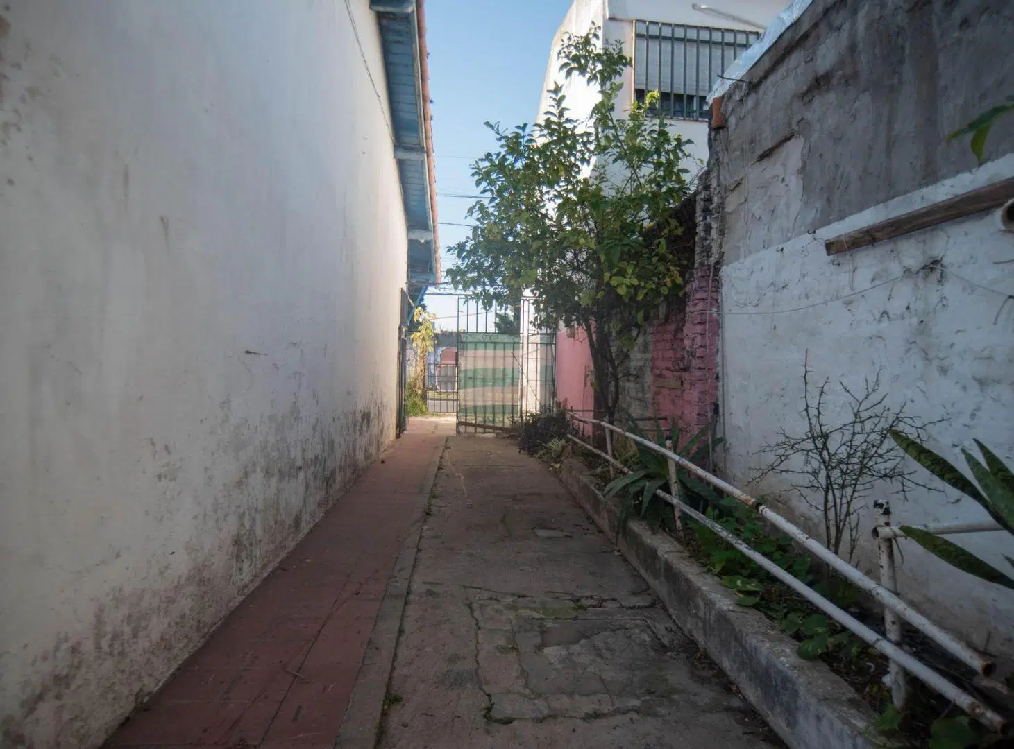 VENTA CASA HURLINGHAM OPORTUNIDAD A REFACCIONAR 3