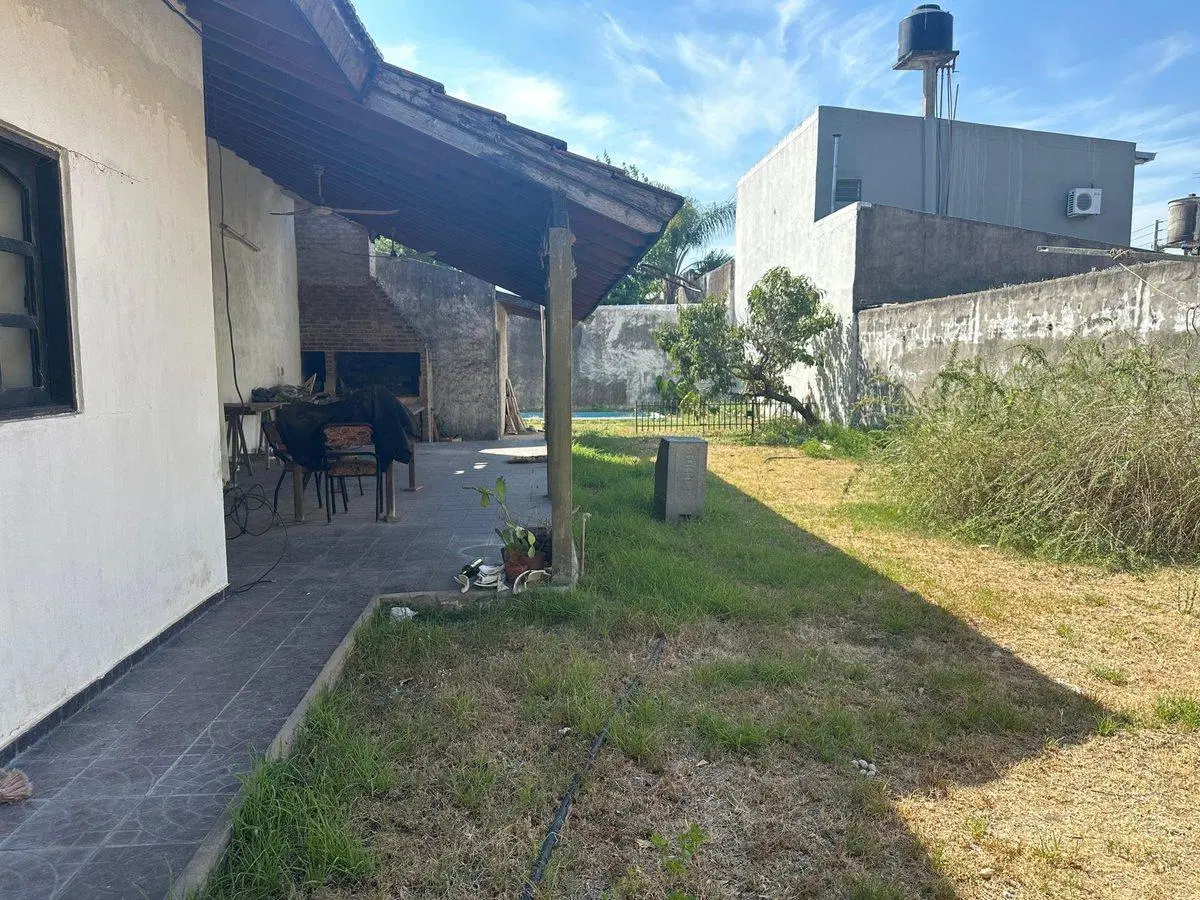 Venta casa 3amb Hurlingham zona Municipalidad 8